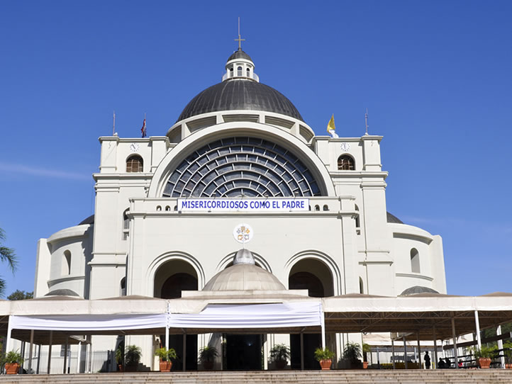 Santuario de Ntra Sra de Caacupé +
Tours de compras Py